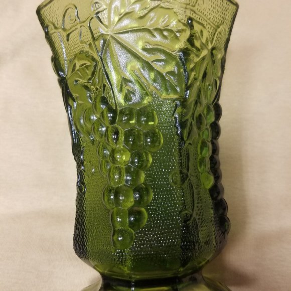 Vintage Glass Vase Green Footed Grape Vine Embossed Anchor Hocking - Picture 5 of 5
